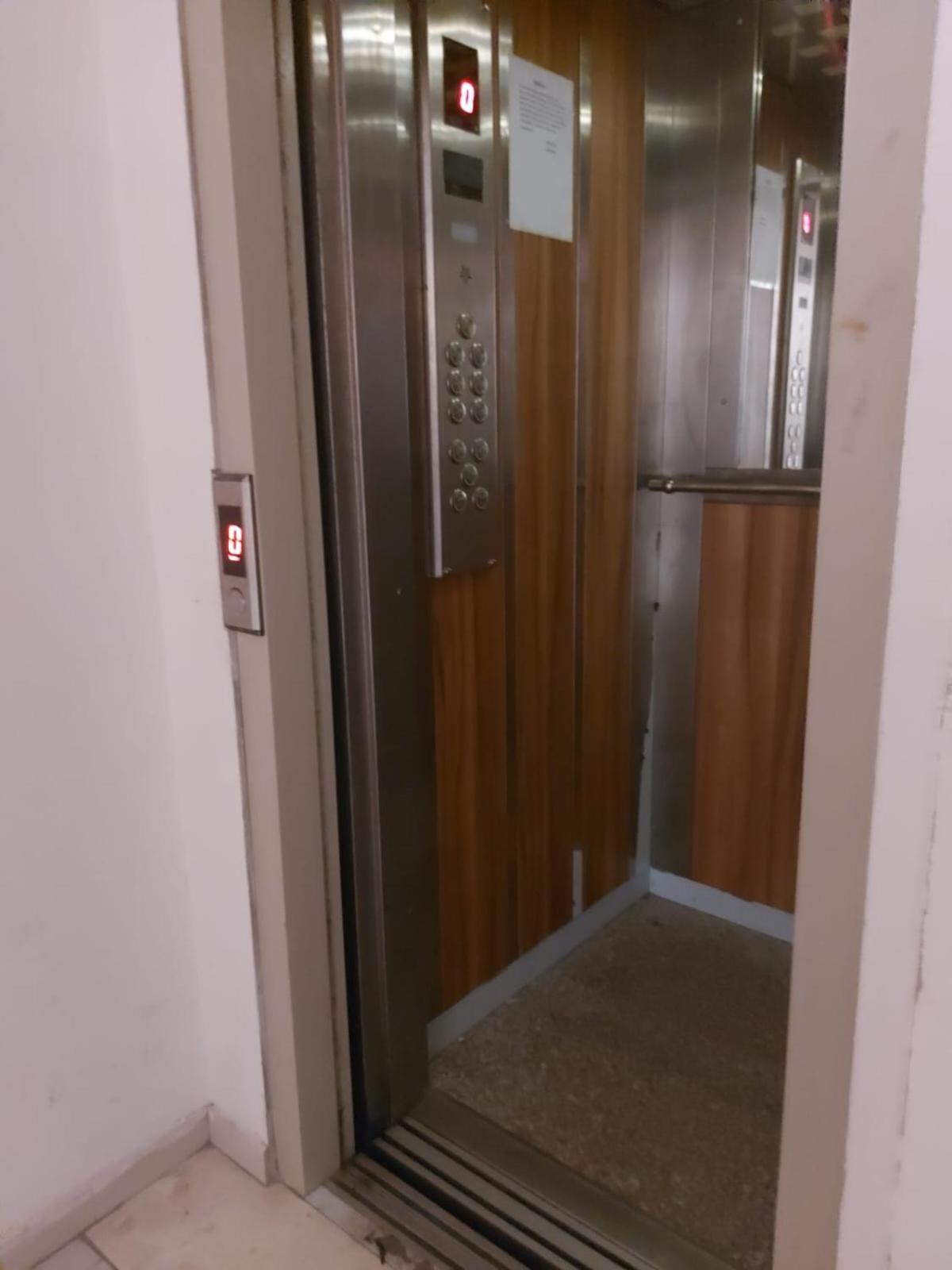 Bral Apartment 5 - Beachfront Durrës 외부 사진